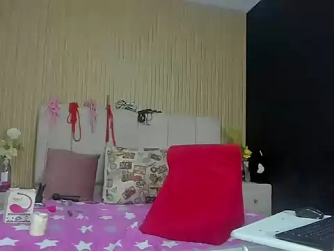 ShanellDiaz_'s cam snapshot