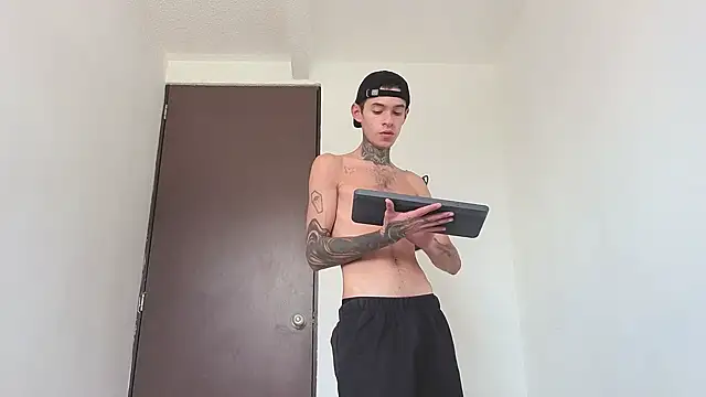 Saturno_v live sex cam