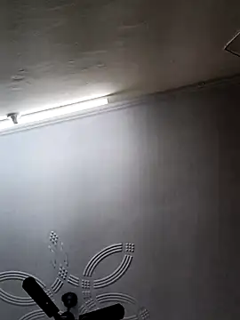 Komal-verma1's cam snapshot