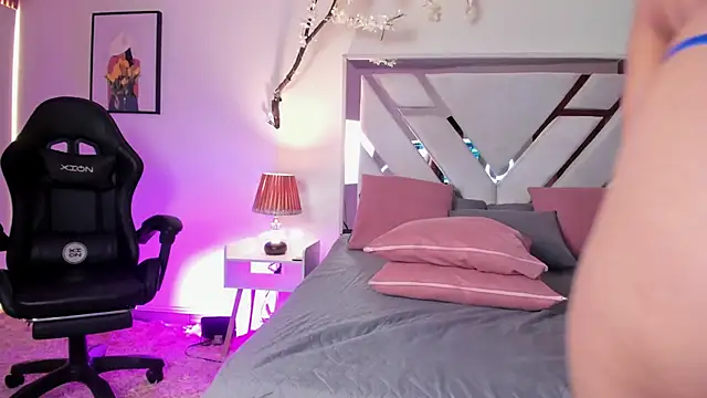 annie_bell__'s cam snapshot