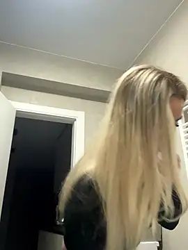 Megan_Ros's cam snapshot