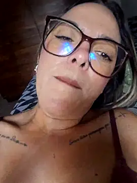 LiviaTavares_123's cam snapshot