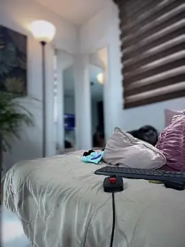 _caroline_jackson_'s cam snapshot