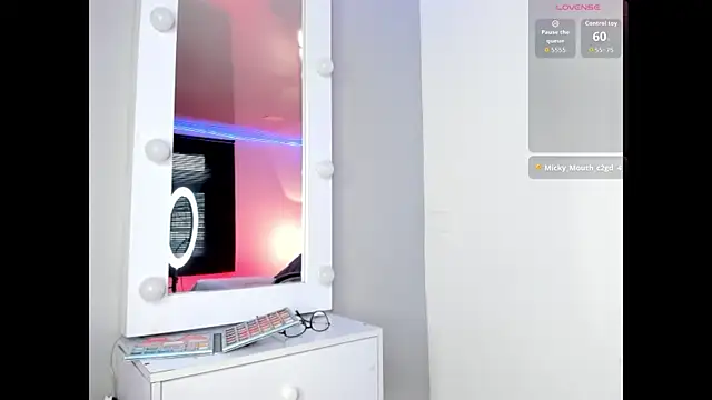 sofi_bakerr's cam snapshot