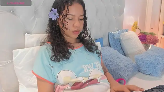 brithany_rousee's cam snapshot