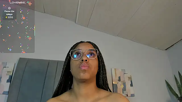 Sophia_Ebony's cam snapshot