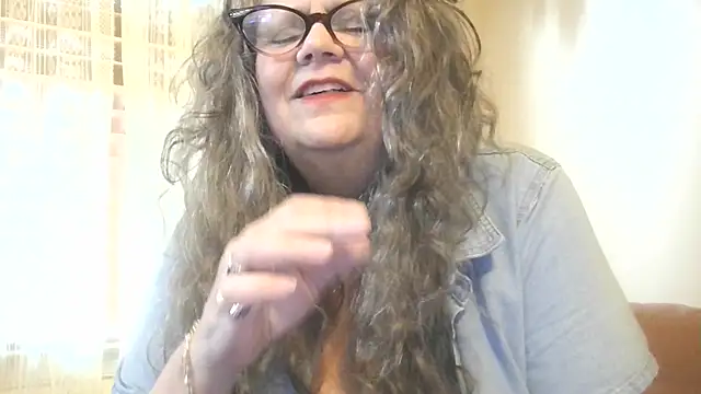 DestineeLoverGirl's cam snapshot