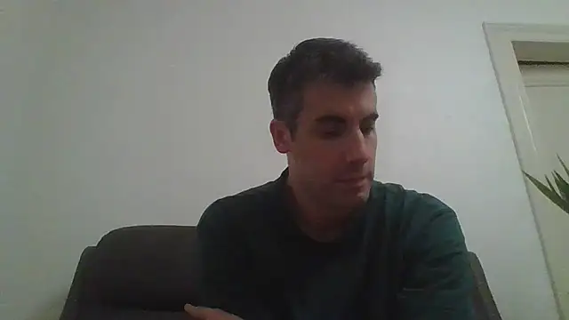 JulioIsHere4you live sex cam