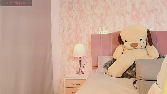 Megannn__21's cam snapshot