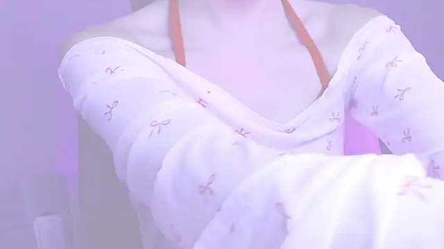 veelittle's cam snapshot