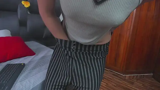 fulfill_fantasies1's cam snapshot