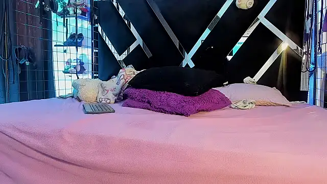 abby_eemily's cam snapshot