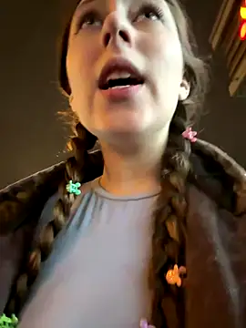 FroggyAnna live sex cam