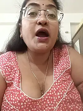 LAVERNIYA_'s cam snapshot