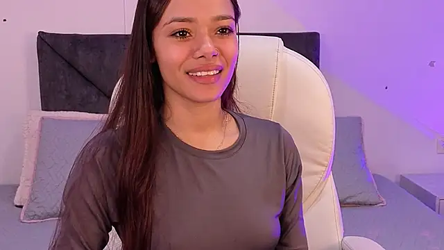 sara_sharma_'s cam snapshot