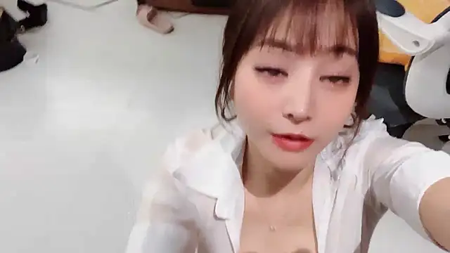 Koo-liy live sex cam