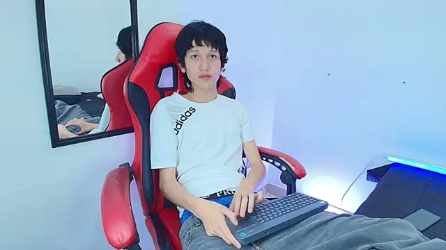 Emo_Boy_ live sex cam