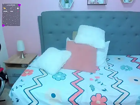 _sarah_lovely's cam snapshot