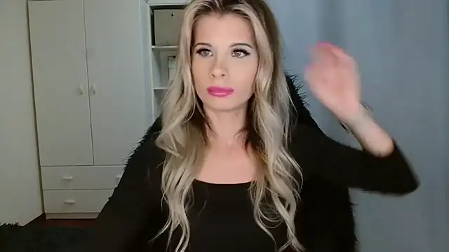 KristineGlow's cam snapshot