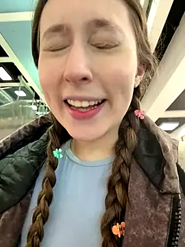 FroggyAnna live sex cam