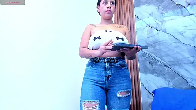 Nikita20_'s cam snapshot