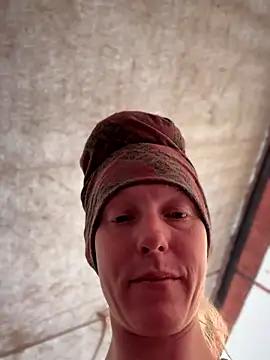 GoldenFlameGoddess's cam snapshot