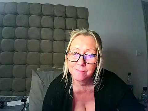 CocoJadeX's cam snapshot