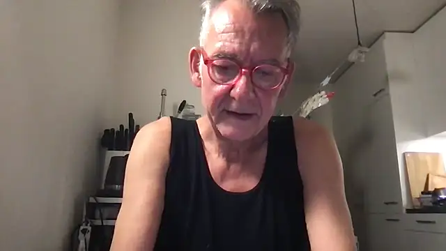 ClaraMigger@xh's cam snapshot