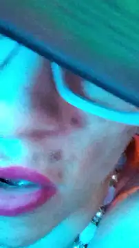 gurlnips live sex cam