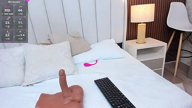 Mommy_Naughty's cam snapshot