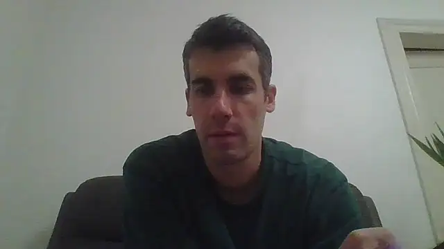 JulioIsHere4you's cam snapshot