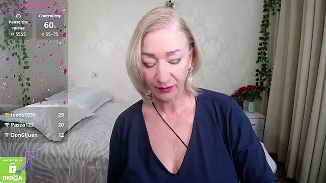 hunters_woman's cam snapshot