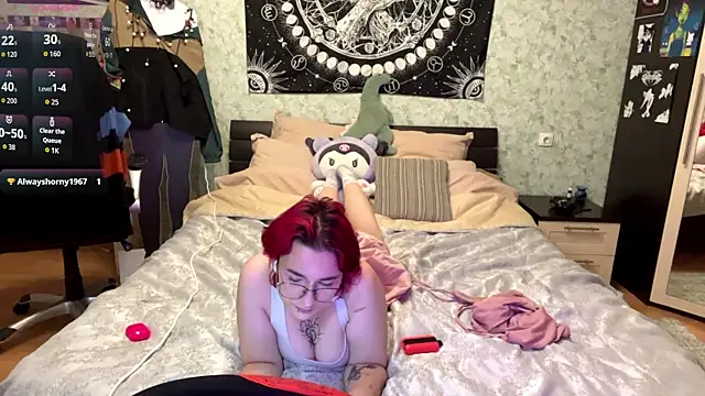 TheaMacrae's cam snapshot