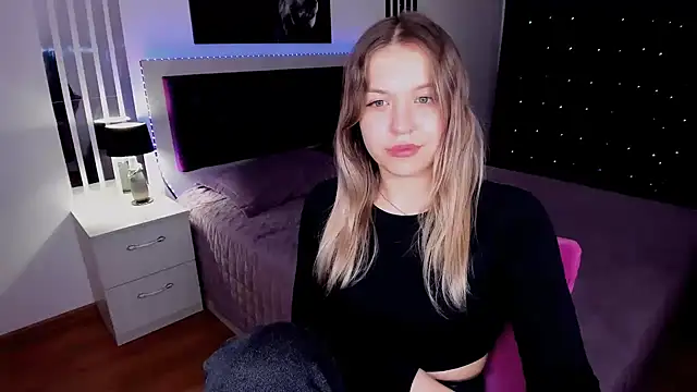 SimaHeaven's cam snapshot