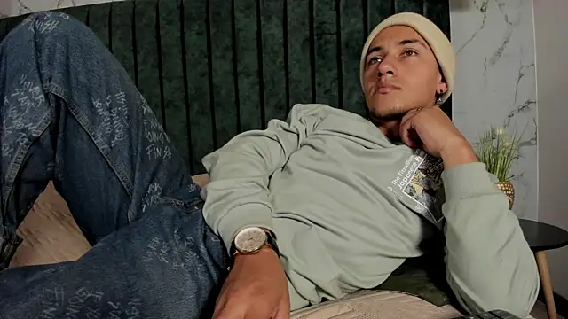 Andy_Joy_'s cam snapshot