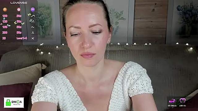 Queenymel's cam snapshot