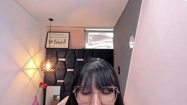 GiaFox_'s cam snapshot