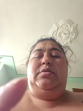 curvy_diva_'s cam snapshot