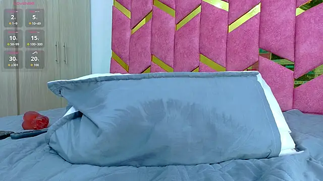 hornyhousekeeper_'s cam snapshot