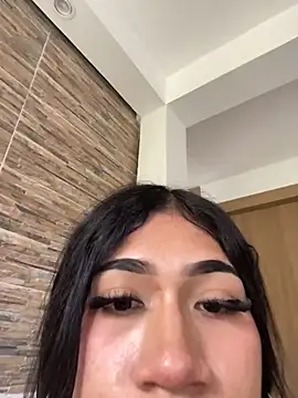 LiaSaenz27 live sex cam