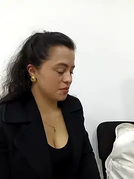 ALEJA__22's cam snapshot