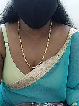 MrsNayoni77's web cam