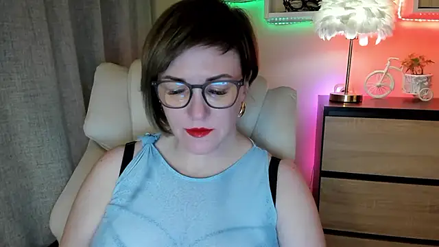 feliziaDesire's cam snapshot