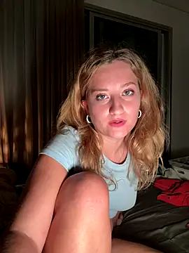 MileySummer live sex cam