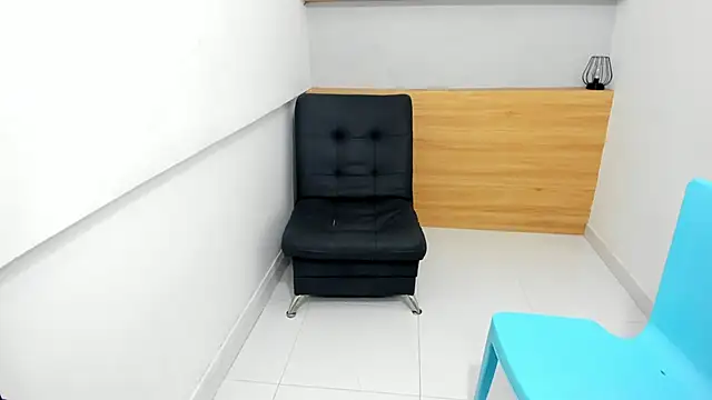 ValentinaRose4's cam snapshot