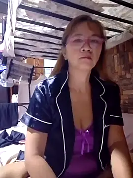 SexyHottMom's cam snapshot