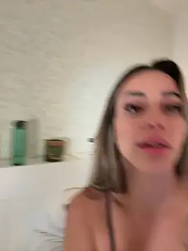 -Alisa's cam snapshot