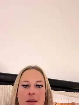 SabriinaRose's cam snapshot