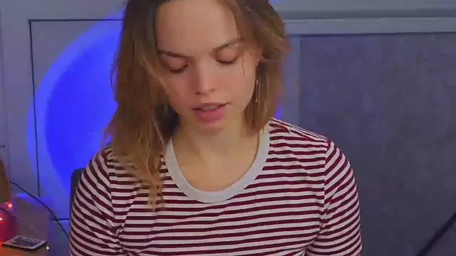 sinteas's cam snapshot