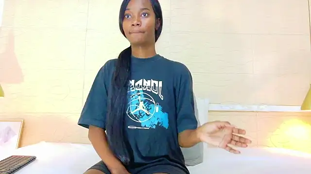 Chocolatte_bar's cam snapshot